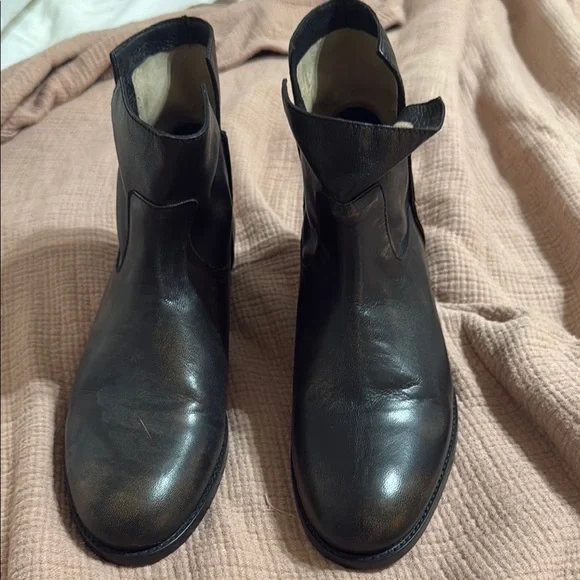 FRYE AND CO. Distressed Black Leather Ankle Boots Frye Black Distressed Leather Veronica Belted Short Ankle  main image 4